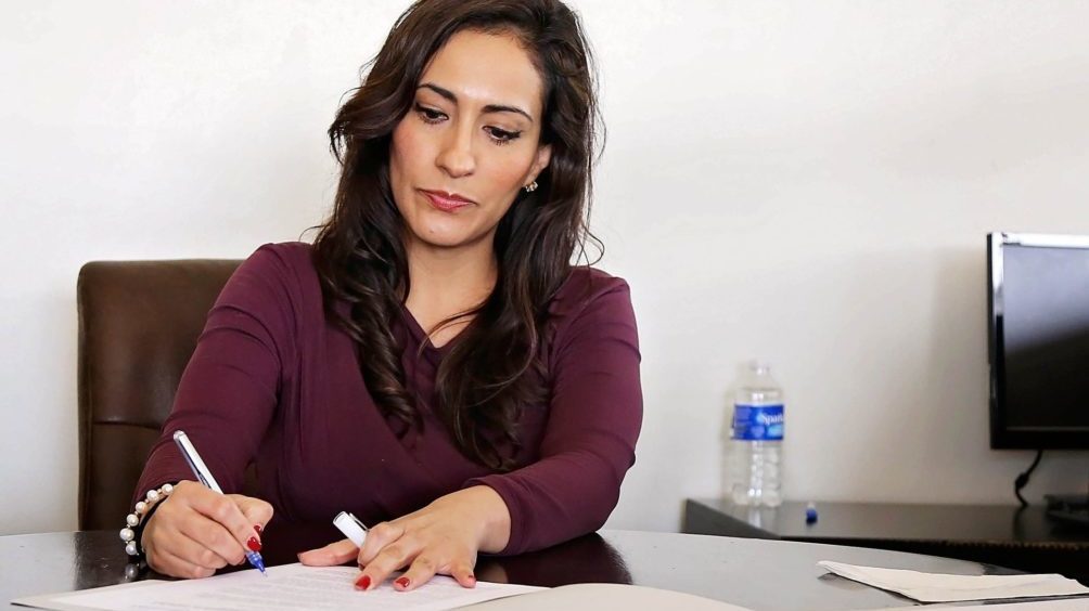 woman-on- desk